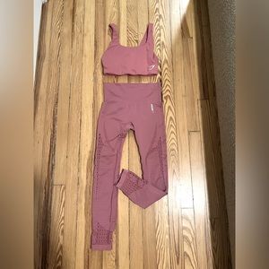 Gymshark set - xs leggings and small top